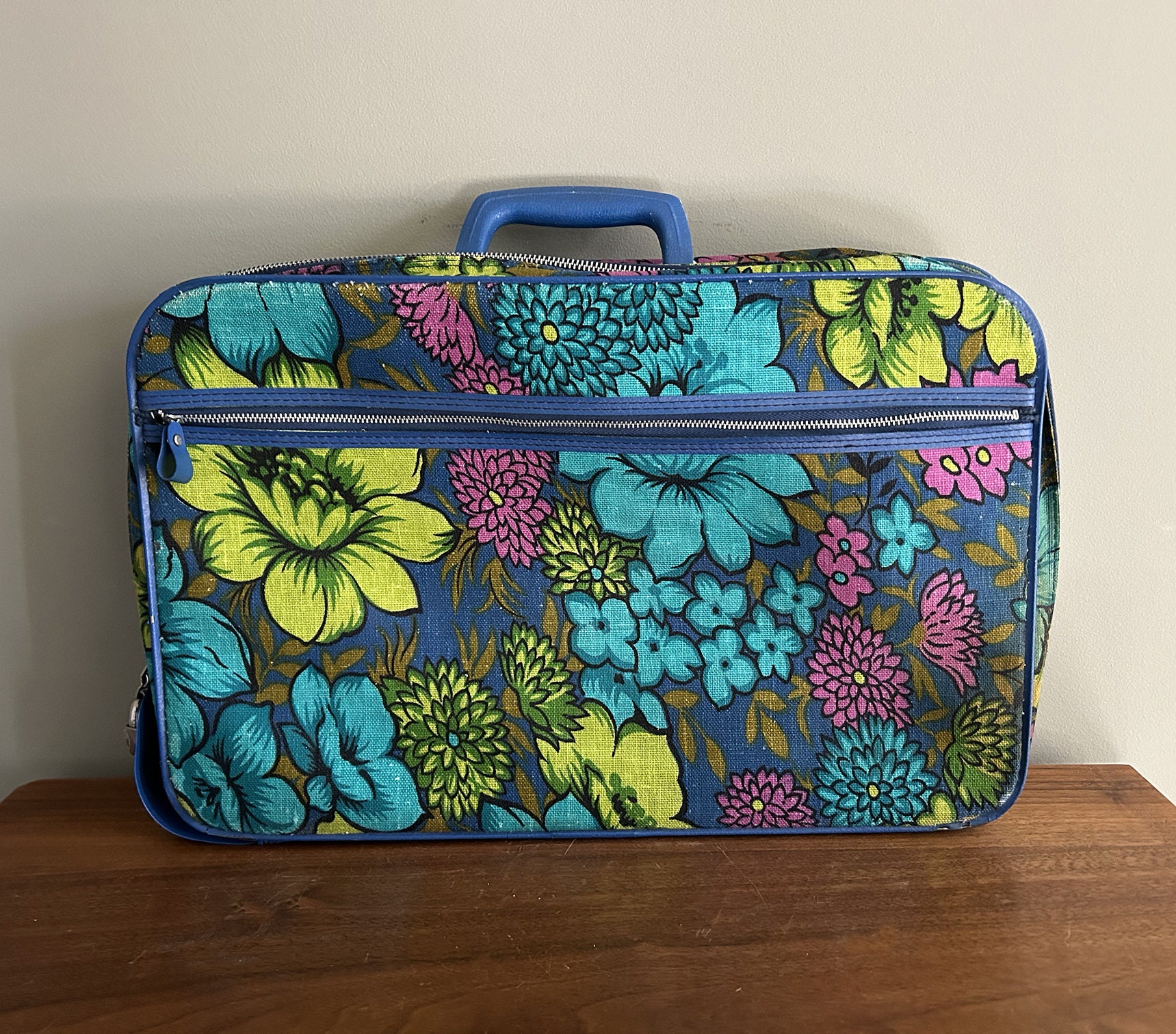 Set of 2 Vintage 70s Bantam Travelware Suitcases Luggage