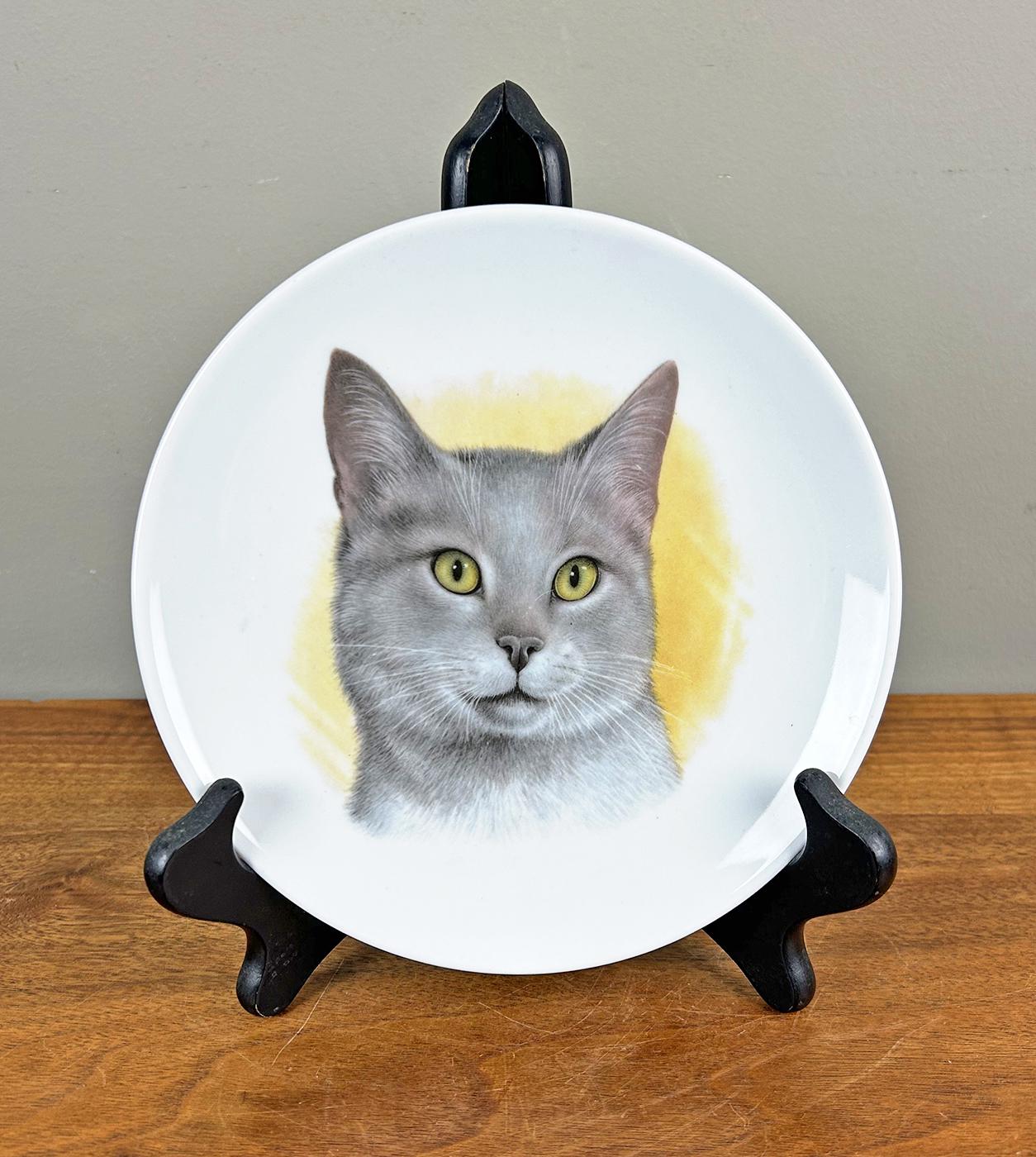 Vintage Koret Cat Plate by Schumann Arzberg Bavaria Germany Golden