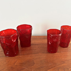 Vintage Zwei Paar Morgantown Seneca Treibholz Rubinrot Crinkle Cocktail- und Saftgläser