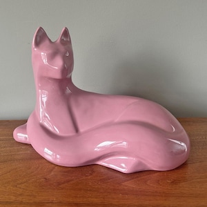 Vintage Large Haeger Resting Cat in Mauve Pink 1992