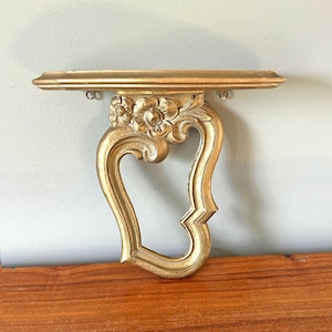 Vintage Mid Century Syroco Florentine Gold Gilded Ornate Wood Wall Shelf