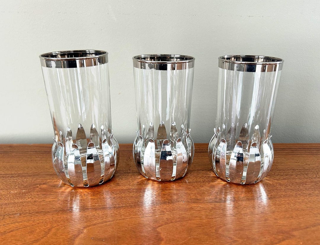 Vintage Set of 3 Mid Centuury Dorothy Thorpe Tumblers With Lotus
