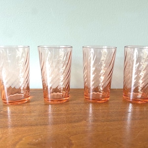 Vintage Set of 4 Cristal D&#39;Arques-Durand Arcoroc Rosaline Pink Swirl Optic Juice Glasses