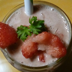 Strawberries & Cream Green Smoothie Recipe, Chef&#39;s Recipe, Instant download,digital recipe, PDF or JPEG, Eating Cleaner, strawberry smoothie
