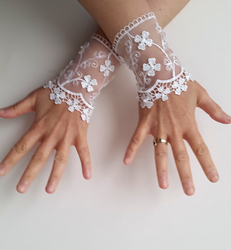 Ivory Lace Wrist Cuffs