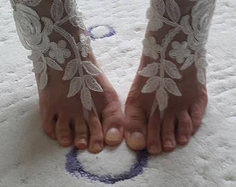 wedding shoe, summer shoe,beach shoe, ivory  lace barefoot sandals, wedding sandals,