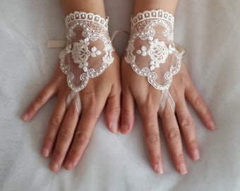 Bride gloves, wedding gloves,bridal gloves,ivory  lace,custom lace style,french lace,dress accessories,bridesmaids