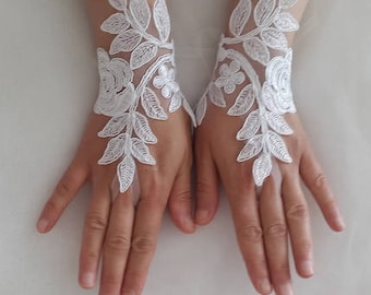 Wedding gloves, bride gloves, costume gloves, wedding accessories, beige, ivory lace gloves,