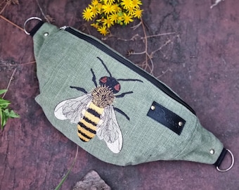 Khaki Hüfttasche Gestickte Biene, Niedliche Bauchtasche mit Honigbienen Motiv, Gürteltasche mit apis, Oliv grüne Bauchtasche, Cross-body bag mit Muster