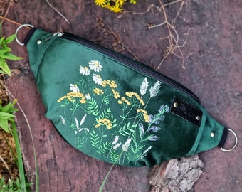 Wild herbs green fanny pack, Herbarium velvet hip bag, Embroidered meadow flowers hip pouch, Floral bum bag, Belt bag plant motifs