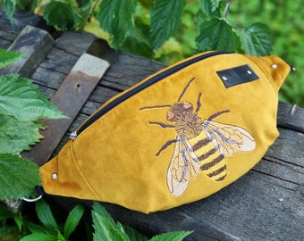 Yellow bee fanny pack, Embroidered honey bee hip bag, Velvet waist bag with apis motif, Yellow belly bag, Beekeeper gift idea