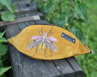 Yellow waist bag with beetle, Embroidered velvet hip bag with insect motif, Handmade unisex waist pouch, Unique bum bag, Cross body bag