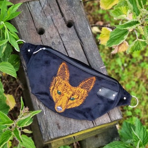 Marsupio con regali di volpe rossa, marsupio con testa di volpe ricamata, stravagante marsupio in velluto nero, grande borsa da pancia Woodland, regali per gli amanti della volpe immagine 5