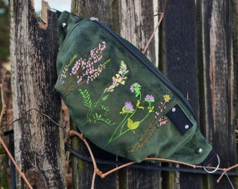 Green floral fanny pack, Embroidered flowers hip bag, Meadow crossbody bag, Decorated with flowers hip pouch