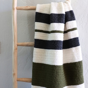 Crochet Winter Stripes Herringbone Throw Pattern