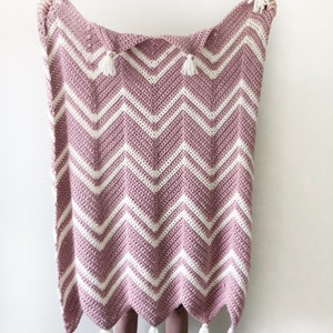Crochet Pink Chevron Throw Pattern image 4