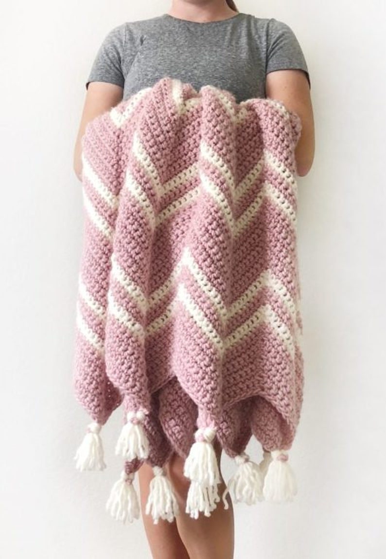 Crochet Pink Chevron Throw Pattern image 2