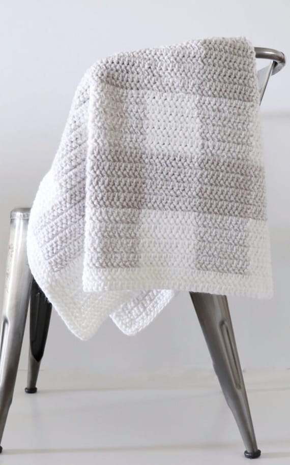 gingham crochet baby blanket