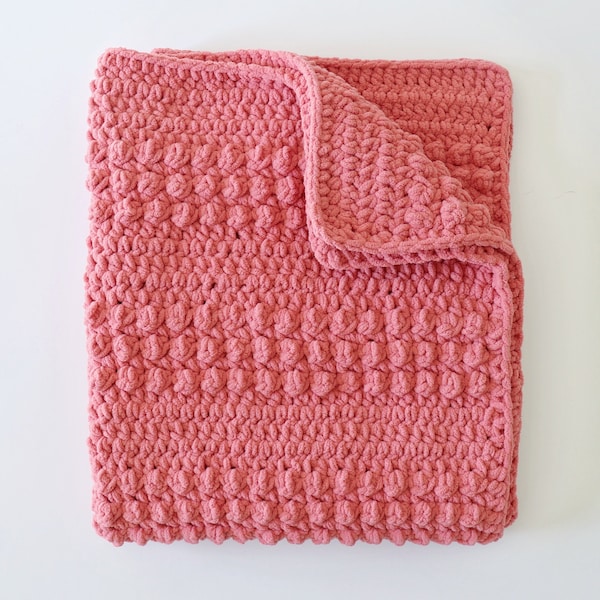 Patrón de manta de bebé con bayas levantadas a crochet