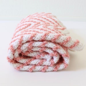 Crochet Berry Chevron Baby Blanket Pattern image 3