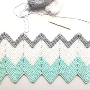 Crochet Chevron Blanket Pattern image 2