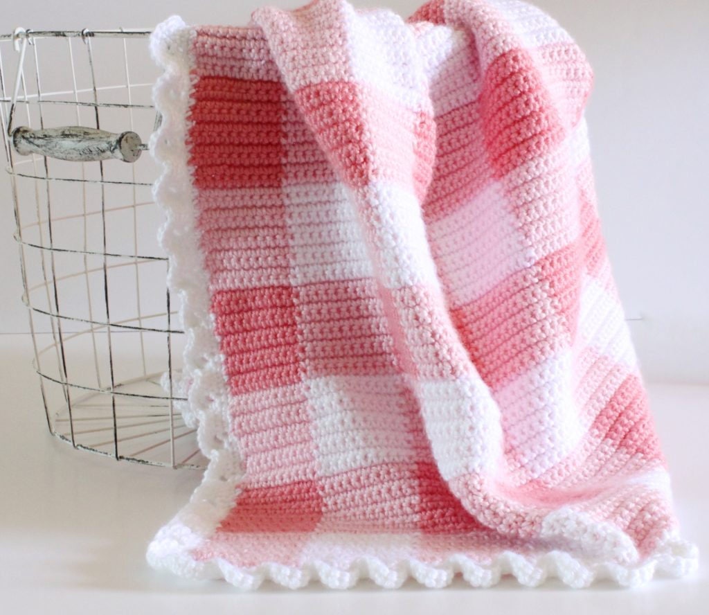 Pink gingham blanket hotsell