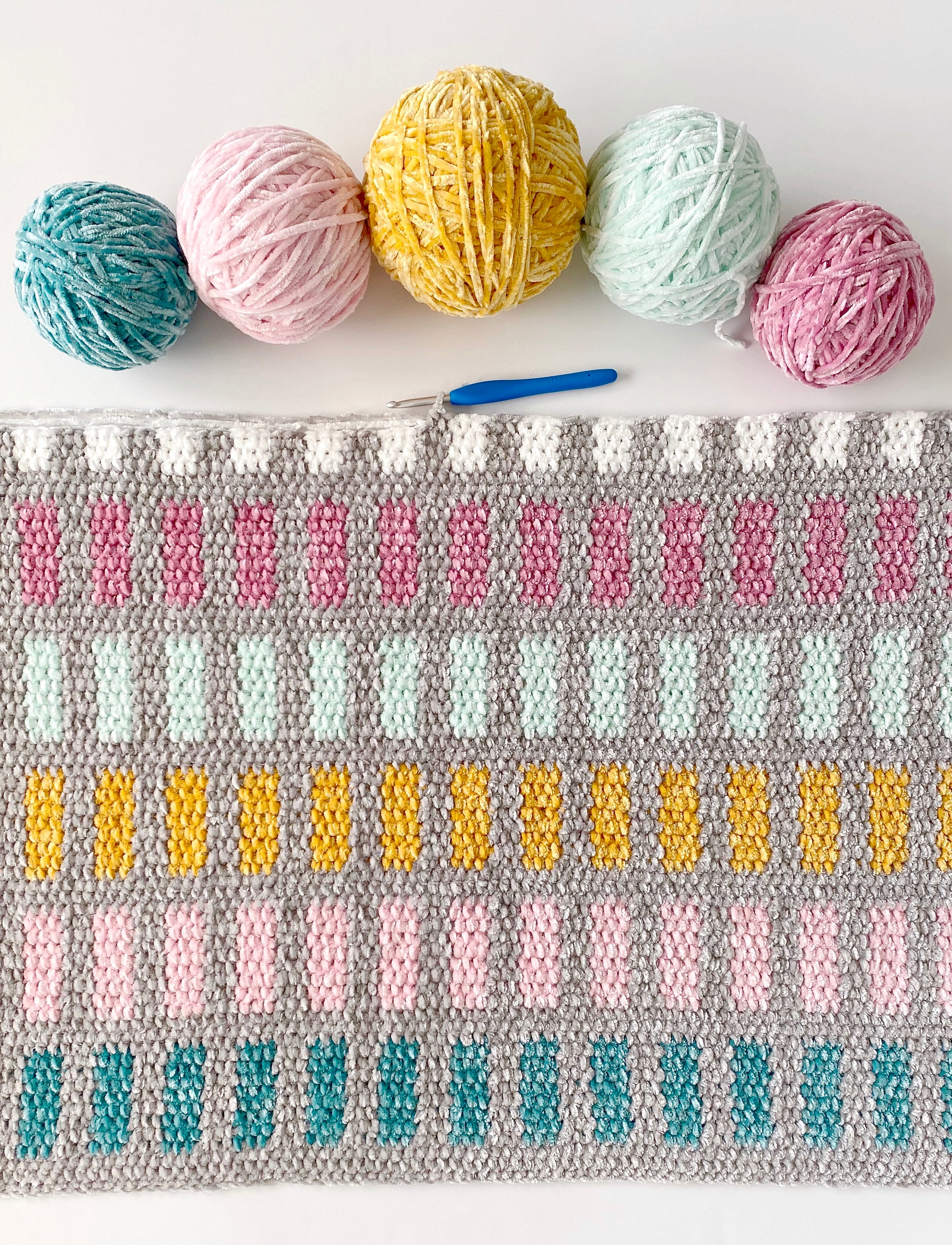 Easy Chunky Crochet Velvet Blanket - Daisy Farm Crafts