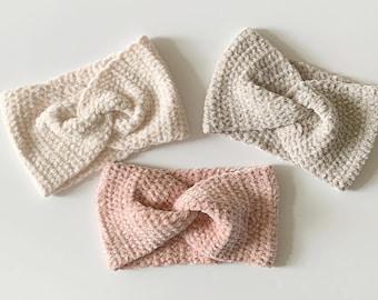 Easy Crochet Velvet Twist Headband Pattern