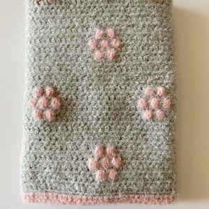 Crochet Hygge Flower Puffs Baby Blanket Pattern image 4