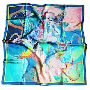 Sciarpa di seta, arte da collezione, sciarpa di seta di lusso, stampa digitale, sciarpa di seta rara, regalo per donna, verde, blu, sciarpa con orlo arrotolato a mano.