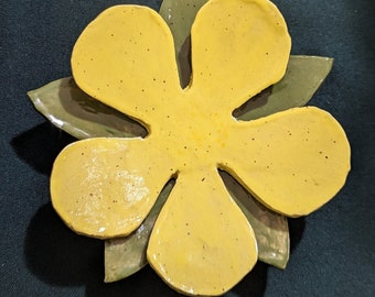 Yellow Flower Well Draining Ceramic Soap Dish. Handmade Clay Pottery Dish. Glazed Soap Rest. Keep Bar Soap Dry. Practical Housewarming Gift