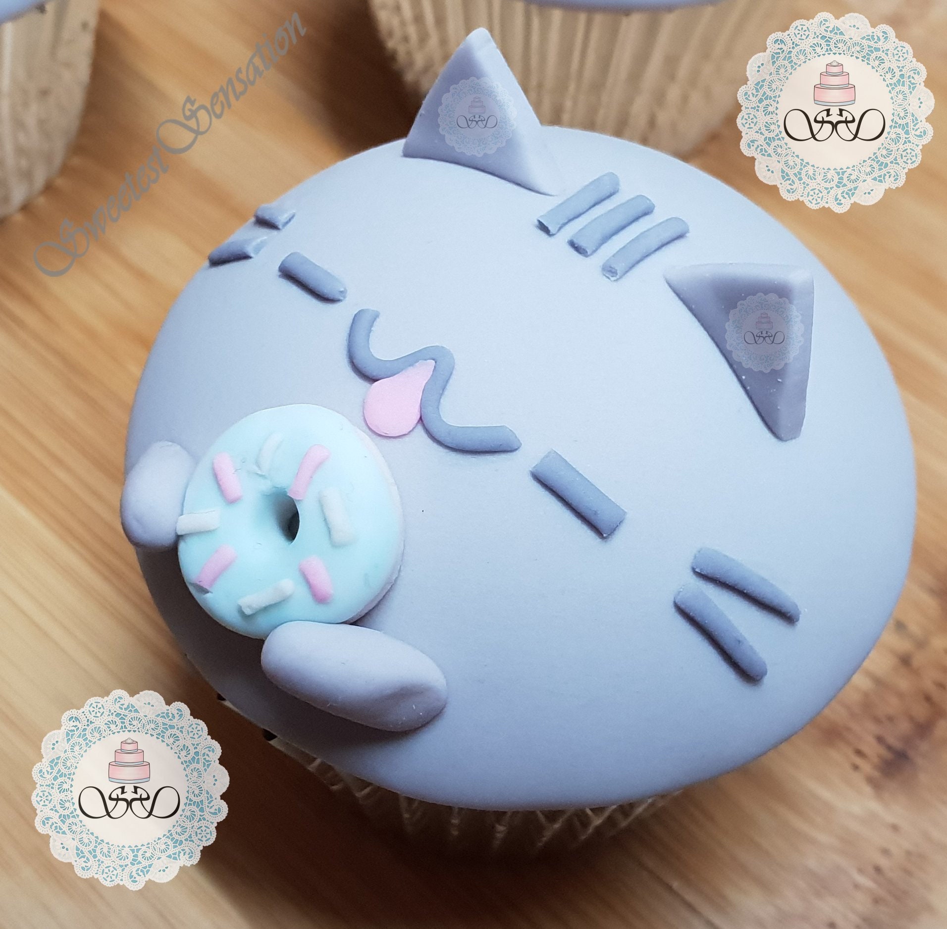 birthday cupcake pusheen