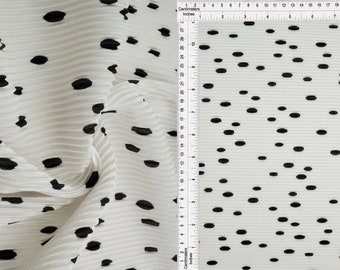 PLEATED, Accordion Ivory Black Dot, Plissé Polka dots, 100 percent polyester