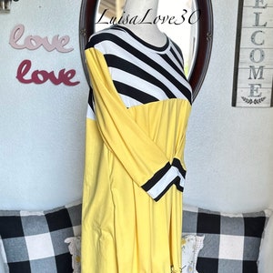 luisalove30 Black White Stripe & Lemon Yellow Solid , Maddie Casual A-Line top, Slight High Low, Top ONLY Sizes Xxs-6X afbeelding 5