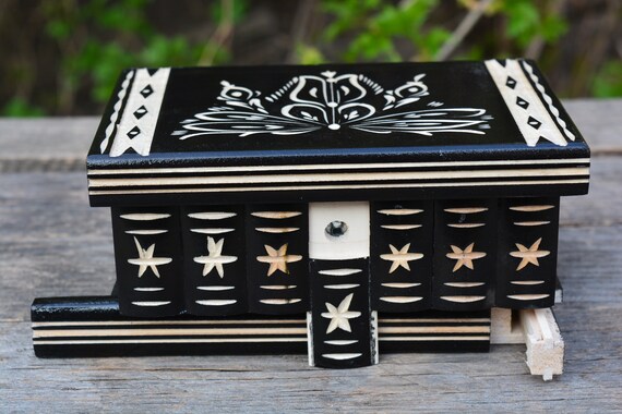 Hidden Compartment Safe Stash Puzzle Jewelry Box Lock Key Wood Brain Teaser Gift Idea Keepsake Green