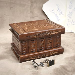 Einzigartiges handgefertigtes Geburtstagsgeschenk | Handgeschnitzte Puzzlebox aus Holz – Geschenk mit Geheimfach für ihn
