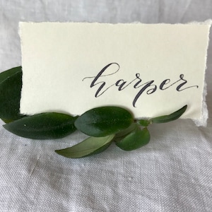 Cartões de lugar planos DECKLE EDGE | Cartolina creme rasgada à mão + qualquer cor de tinta | Mais tamanhos disponíveis | Solicite pedido personalizado