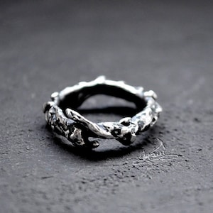 Woodland Thin Twig Silver Ring / Woodland Branch Ring / Rustic Nature Dainty Promise Ring / Elven Ring, Elvish