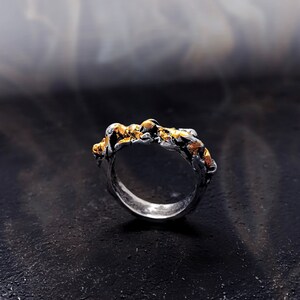 モルテンシルバーの結婚指輪：ツートンゴールドのアクセント、ペアリングとしても