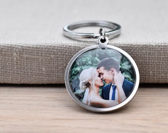 Llavero personalizado con foto o texto como idea de regalo para Navidad - Colgante de cristal de acero inoxidable moderno y sencillo