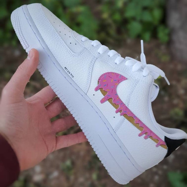 Chaussures Air force 1 personnalisées/ Chaussures personnalisées/ Peintes à la main/ Donut Swoosh / Nike Swoosh / Sweet