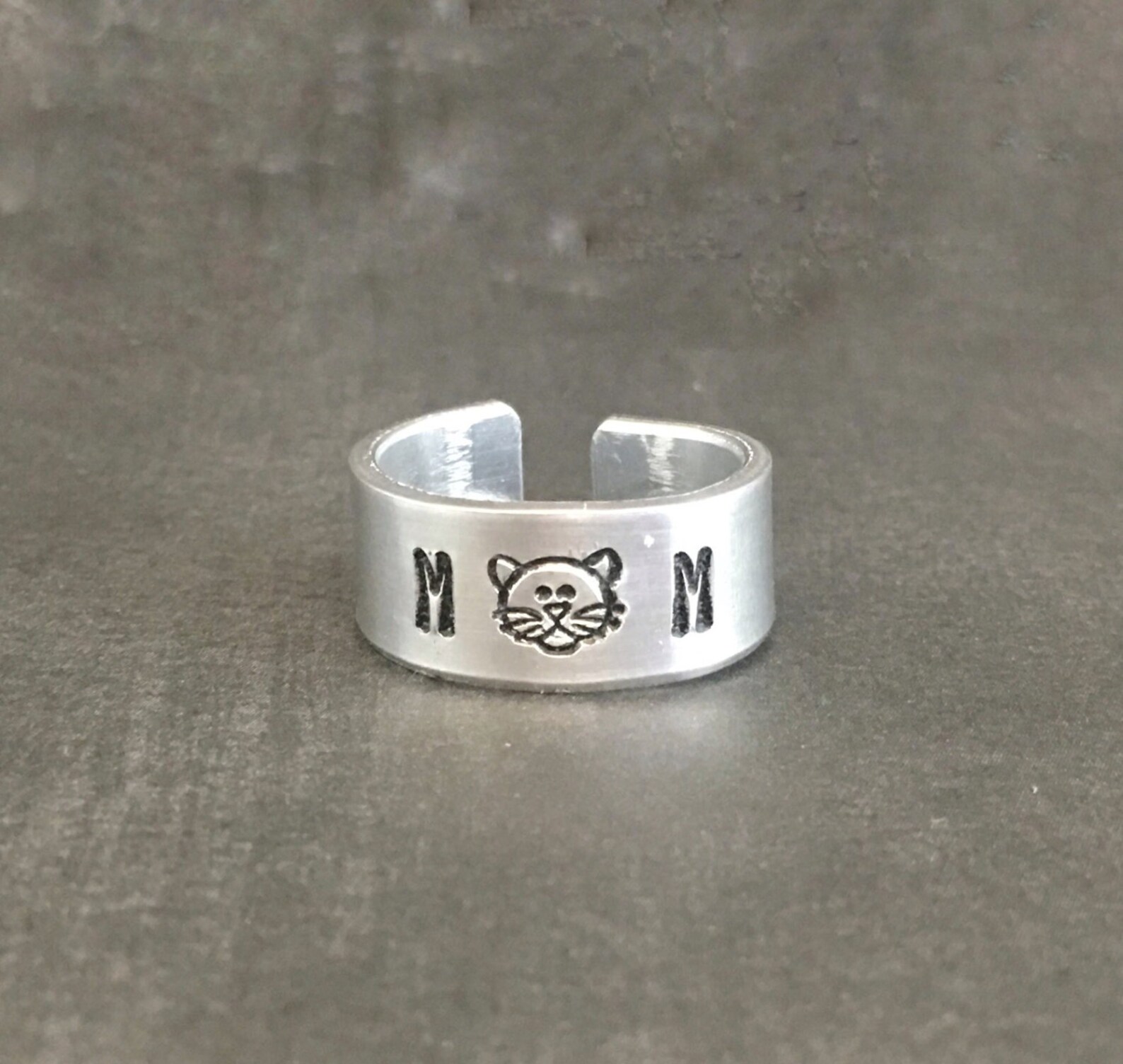 Mom Cat Lover's Ring