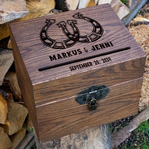 Caixa de cartão de madeira em forma de ferradura - 471.1- Caixa de cartão de casamento de cowboy - presentes do oeste selvagem Caixa de casamento - Casamento no campo - casamento em forma de ferradura Casamento