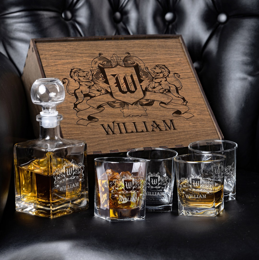 Personalized Whiskey Decanter Set, Whiskey Glass and Decanter in Wooden ...