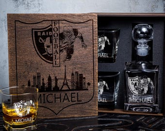 Personalized whiskey gift set - 32/1  - Decanter and Whiskey Glass in wood box - Personalized Football Team