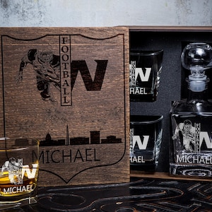 Personalized whiskey gift set - 33/1- Football fans gift  - Decanter +2 Whiskey Glasses in wood box