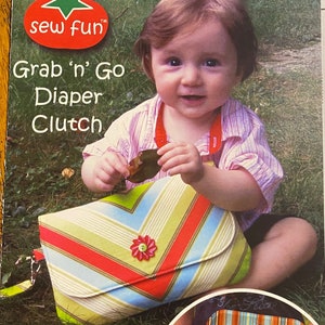 Grab &#39;n Go Diaper Clutch with wrist strap and quilted changing pad - A paper pattern by Sewfun - Clutch and changing pad pattern
