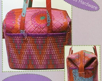 The Boxy Tote pattern  - by Penny Sturges for Featherweight - A Paper Pattern w metal stays - Boxy Tote Pattern - sewing pattern bag