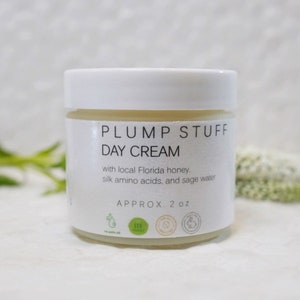 Daily Face Cream for Dry, Oily & Sensitive Skin • Lightweight Moisturizer with Local Honey and Amino Acids • Smooth, Plump Looking Finish