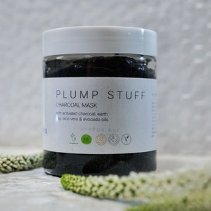 Charcoal Face Mask: Purifying Acne Treatment with Sea Salt